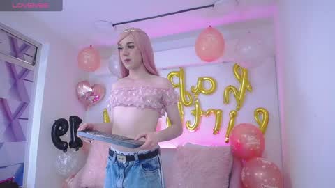 Snapshot of tayzon_foxxx chatting on December 13, 2:38 pm Sofia online show from December 13, 2:38 pm