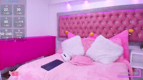 Snapshot of tayzon_foxxx chatting on March 6, 12:59 pm Sofia online show from March 6, 12:59 pm