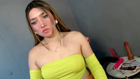 Snapshot of te_amo28 chatting on January 6, 9:43 pm ellaine online show from January 6, 9:43 pm