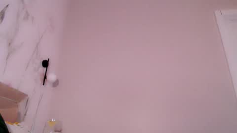 temberli online show from November 6, 2:22 am