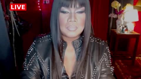 Snapshot of temptress_cocoxxx chatting on January 29, 8:35 pm Mistress Coco online show from January 29, 8:35 pm