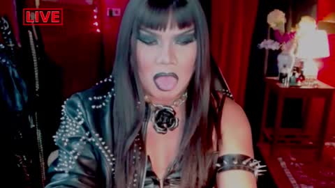 Snapshot of temptress_cocoxxx chatting on February 5, 6:46 am Mistress Coco online show from February 5, 6:46 am