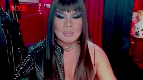 Snapshot of temptress_cocoxxx chatting on February 25, 9:53 am Mistress Coco online show from February 25, 9:53 am