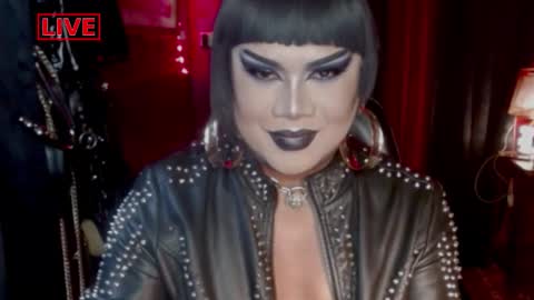 Snapshot of temptress_cocoxxx chatting on October 8, 9:38 pm Mistress Coco online show from October 8, 9:38 pm