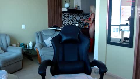 Snapshot of tevenwhiite chatting on September 12, 7:19 pm teven online show from September 12, 7:19 pm