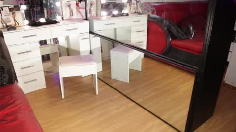 tgirlbelinda online show from December 20, 6:52 am