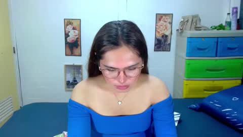 Snapshot of tgirlselena chatting on September 17, 11:32 pm tgirlselena online show from September 17, 11:32 pm