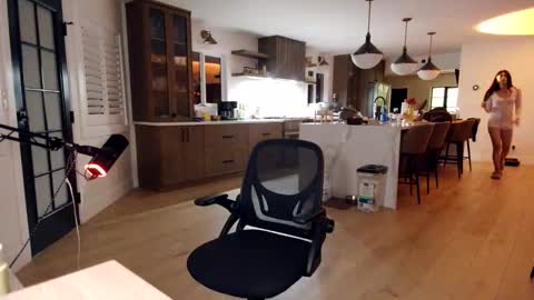 babygirlmami online show from November 20, 2:56 am