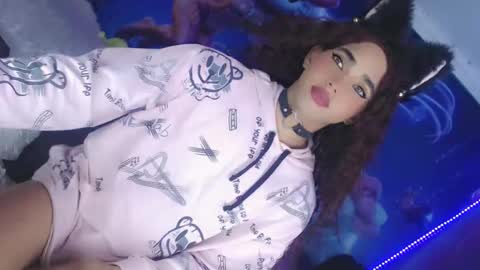 Thalia Girl online show from February 19, 9:36 pm
