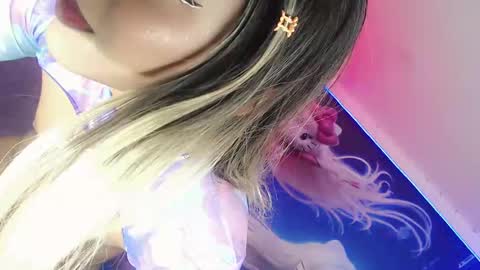 Thalia Girl online show from February 27, 2:21 am