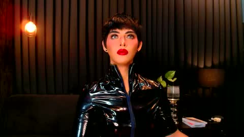 Snapshot of thalia_saint chatting on January 31, 11:03 am Thalia Saint online show from January 31, 11:03 am