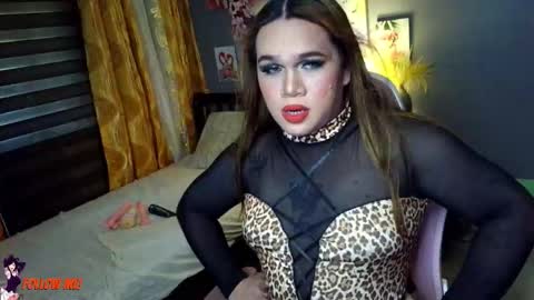 Snapshot of thaliafoxyummy chatting on October 5, 4:24 am thaliafoxyummy online show from October 5, 4:24 am