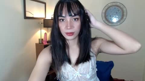 thatslut_deia online show from September 25, 10:00 am