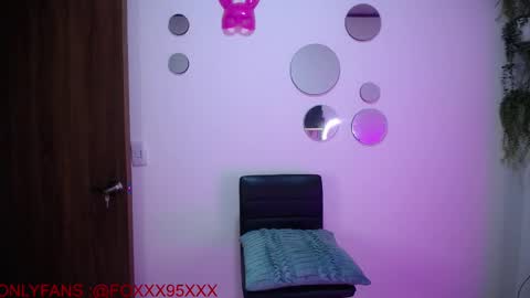 the girl of your dreams online show from March 1, 3:16 pm