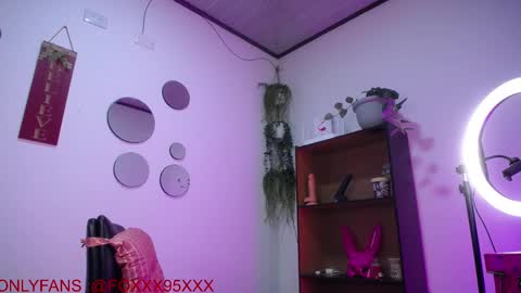 the girl of your dreams online show from March 7, 2:54 am