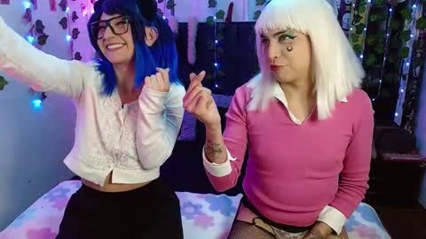 Snapshot of the_lesbian_game chatting on December 10, 4:51 am the_lesbian_game online show from December 10, 4:51 am