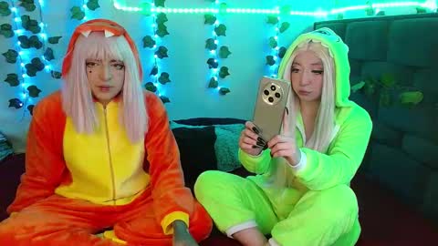 Snapshot of the_lesbian_game chatting on February 4, 3:00 am the_lesbian_game online show from February 4, 3:00 am
