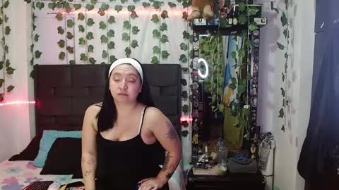 Snapshot of the_lesbian_game chatting on September 11, 2:31 am the_lesbian_game online show from September 11, 2:31 am