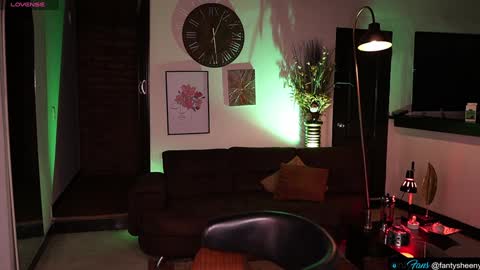 Snapshot of thea_ome chatting on December 25, 10:59 pm Thea online show from December 25, 10:59 pm