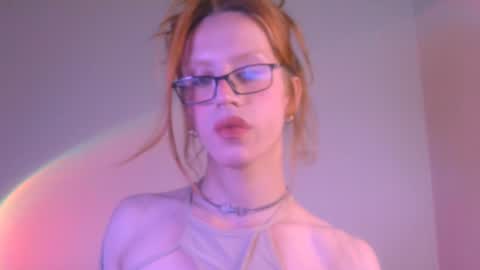 Snapshot of thedollxxxperience chatting on December 19, 7:29 pm Yolanda online show from December 19, 7:29 pm