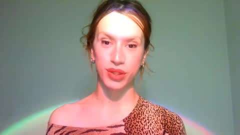 Snapshot of thedollxxxperience chatting on February 24, 6:47 pm Yolanda online show from February 24, 6:47 pm