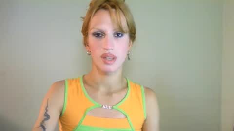 Snapshot of thedollxxxperience chatting on September 13, 9:20 pm Yolanda online show from September 13, 9:20 pm