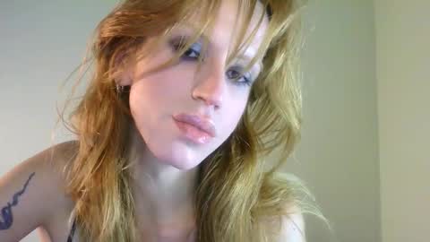 Snapshot of thedollxxxperience chatting on September 18, 8:58 pm Yolanda online show from September 18, 8:58 pm