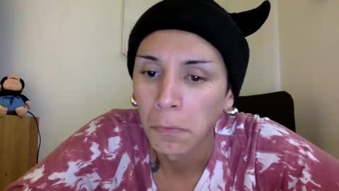 Snapshot of thematryoshka chatting on December 2, 8:50 pm Lucy Lucy online show from December 2, 8:50 pm