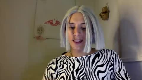 Snapshot of thematryoshka chatting on December 24, 2:32 am Lucy Lucy online show from December 24, 2:32 am