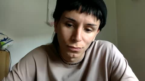 Snapshot of thematryoshka chatting on January 2, 4:56 pm Lucy Lucy online show from January 2, 4:56 pm