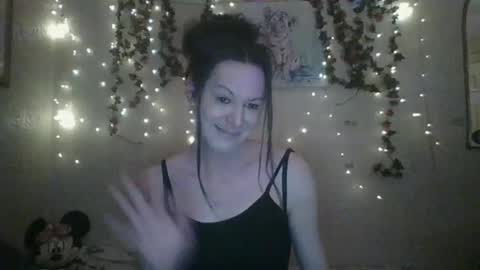 sillymillie0 online show from December 22, 3:44 am