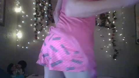 sillymillie0 online show from January 9, 5:43 pm