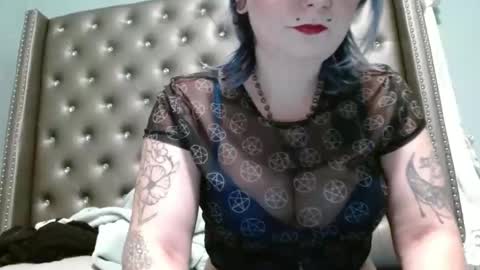 Siren of the Fae online show from December 2, 2:14 am