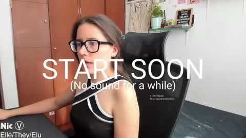 Snapshot of thetropicalseduction chatting on September 11, 12:46 pm Nicole TheyElleElu online show from September 11, 12:46 pm