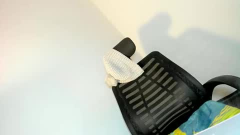 stella online show from October 18, 4:43 pm