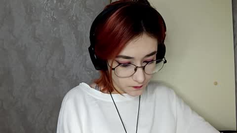 Lina online show from December 2, 12:19 pm