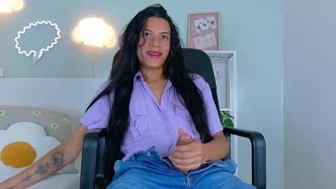 Snapshot of tiana_cinnamon chatting on September 27, 8:18 pm TIANA online show from September 27, 8:18 pm