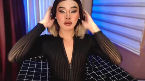 Sam online show from November 10, 7:37 pm