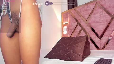 Snapshot of tifany_bigdick chatting on December 9, 6:35 pm Tifanny online show from December 9, 6:35 pm