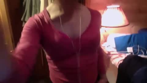 tiffanycase384727 online show from October 2, 3:07 am