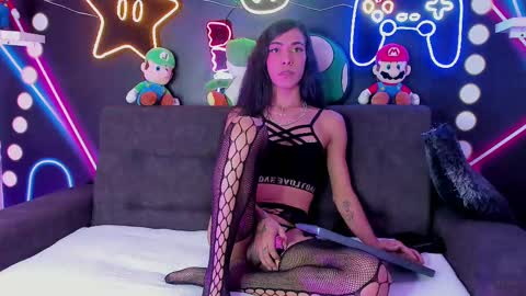Snapshot of tiffvalentinee_ chatting on February 3, 7:42 pm Tiffany online show from February 3, 7:42 pm