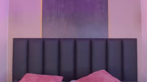 Snapshot of tiffvalentinee_ chatting on February 27, 8:31 pm Tiffany online show from February 27, 8:31 pm