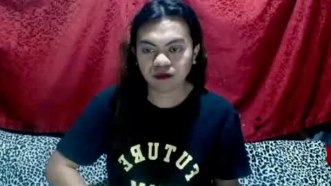 Snapshot of tight_christine chatting on March 3, 3:17 am tight_christine online show from March 3, 3:17 am