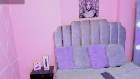 Snapshot of tina_noa chatting on December 28, 3:26 am Tina noa online show from December 28, 3:26 am