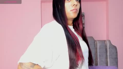 Snapshot of tina_noa chatting on March 6, 3:20 am Tina noa online show from March 6, 3:20 am