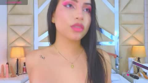 Tiphani Walker online show from October 16, 4:02 am