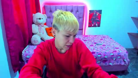 Snapshot of tomboygirl69 chatting on December 15, 3:31 pm tomboygirl69 online show from December 15, 3:31 pm