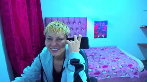 Snapshot of tomboygirl69 chatting on January 4, 5:47 pm tomboygirl69 online show from January 4, 5:47 pm