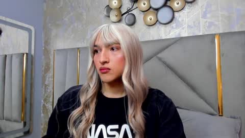   online show from January 29, 11:51 am