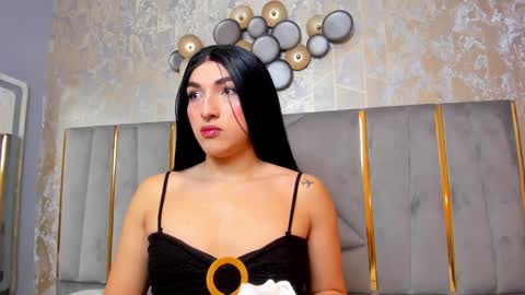   online show from February 3, 11:42 am